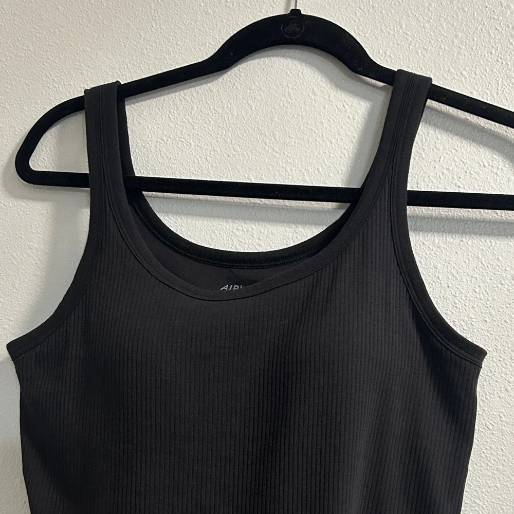 Black Ribbed Crop Top - Picture 4 of 4